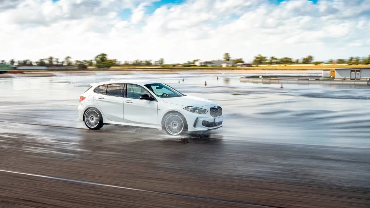 sport-summer-tyres-235-35-r19-evo-2025-3